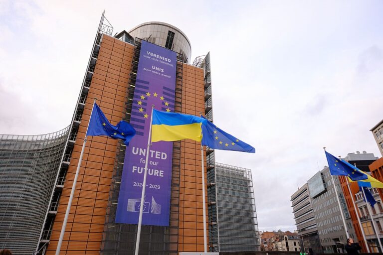 Фото для новини:Дві країни ЄС опираються відкриттю всіх кластерів з Україною - ЗМІ