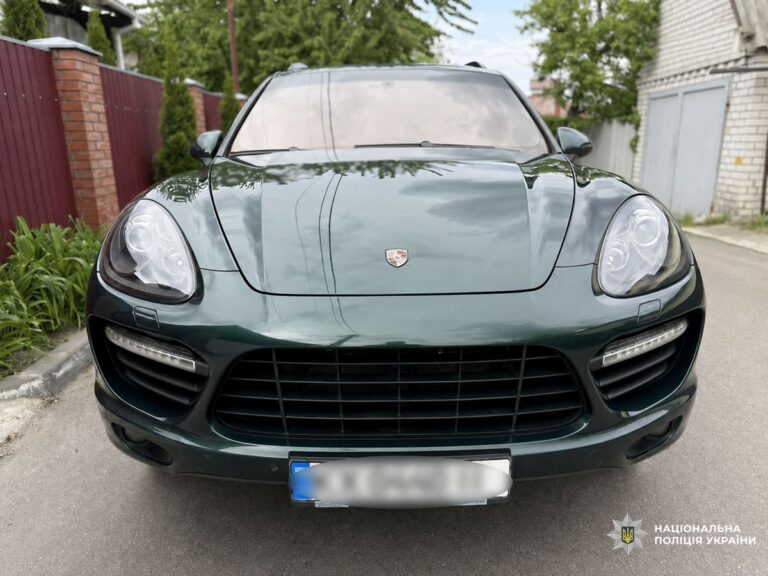 Фото для новини:Експосадовець Харкова &ldquo;забув&rdquo; про Porsche і будинок у декларації