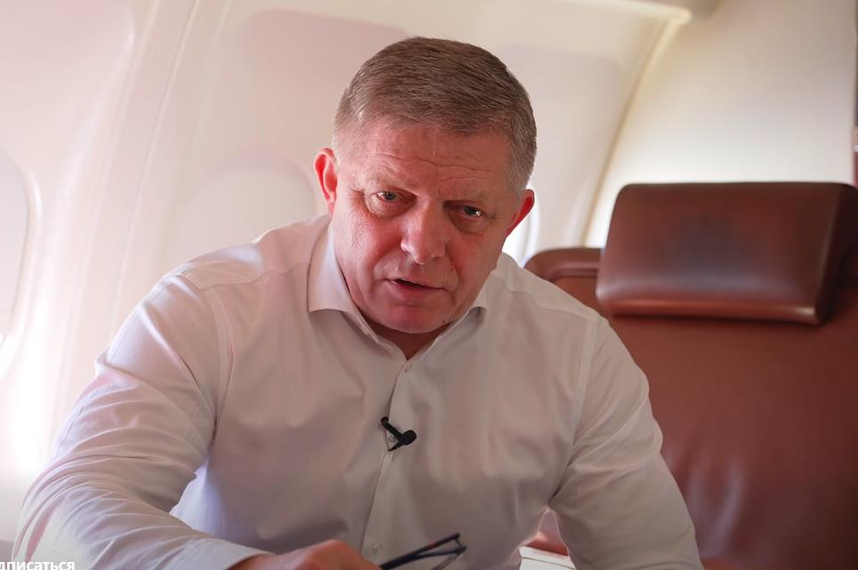 Фото для новини:Фіцо передав Путіну послання від Зеленського