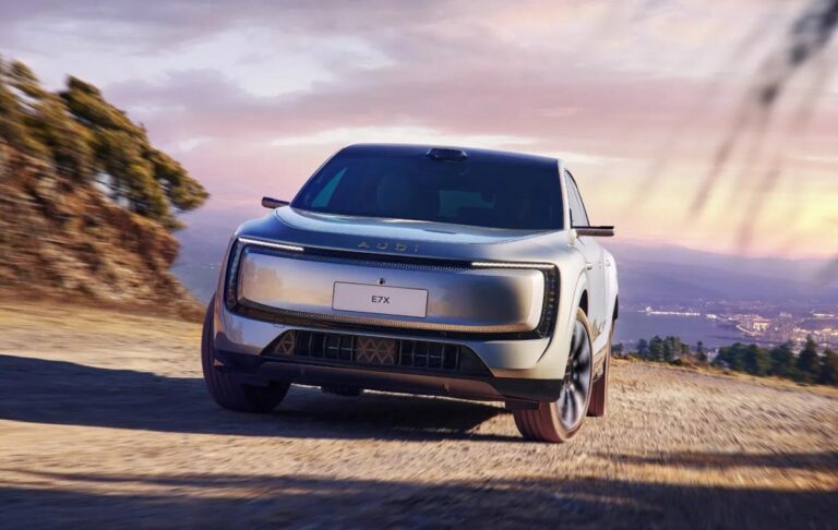 Фото для новини:Китайська AUDI представила електрокросовер E7X