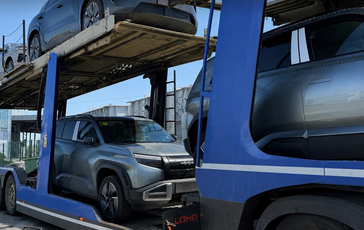 Фото для новини:На Буковині зупинили контрабанду електрокарів на кордоні з Румунією