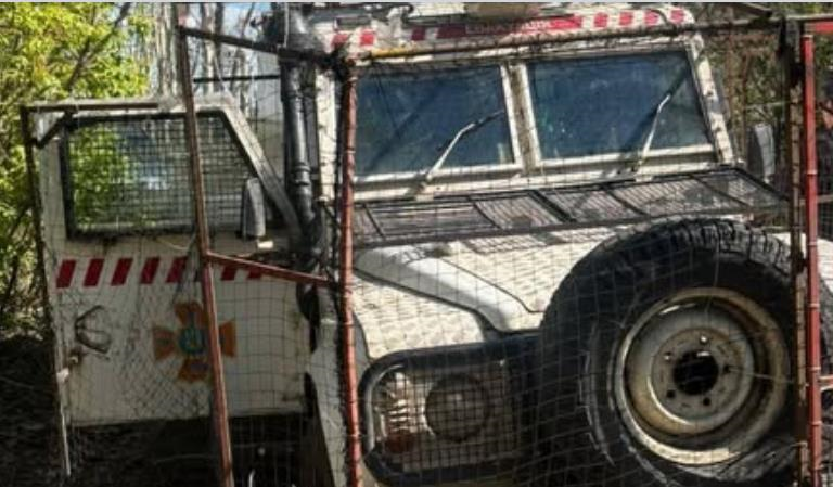 Фото для новини:На Донеччині росіяни атакували дроном рятувальників, що проводили евакуацію