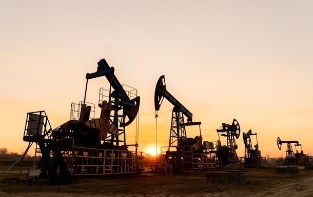 Фото для новини:Нафта дорожчає через можливу ескалацію на Близькому Сході