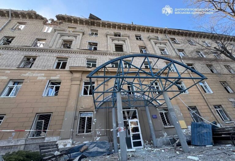 Фото для новини:Обстріл Дніпра: кількість постраждалих зросла до восьми