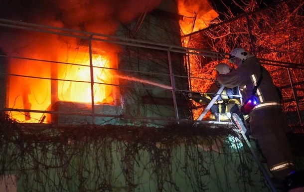 Фото для новини:Полтава зазнала атаки БПЛА, у місті пожежа