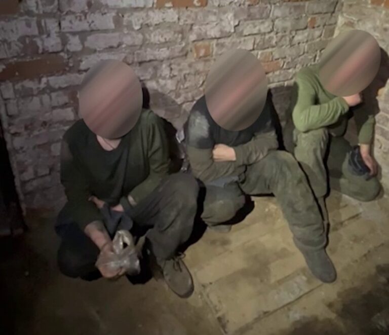 Фото для новини:Прикордонники взяли в полон трьох росіян