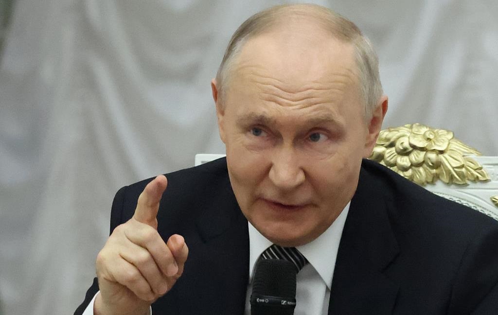 Фото для новини:Путін придумав, як заманити більше росіян на війну
