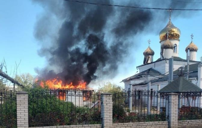 Фото для новини:РФ вдарила по Вільнянську на Запоріжжі, пошкоджена церква, є загиблий