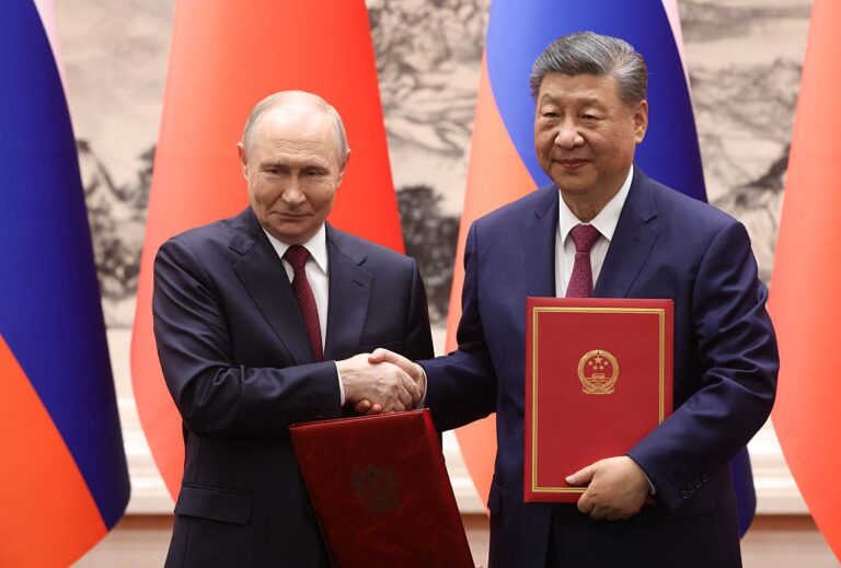 Фото для новини:Сі і Путін спільно розкритикували США