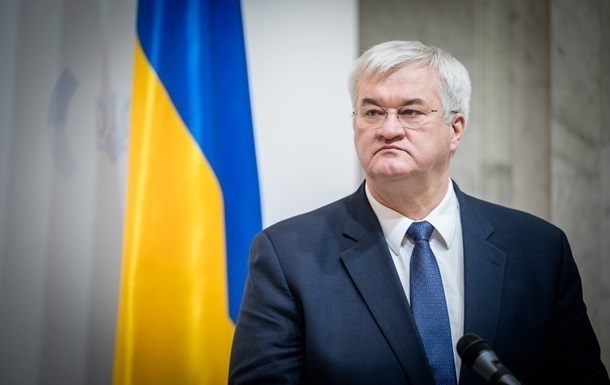 Фото для новини:Сибіга відреагував на ідею Росії щодо Шредера