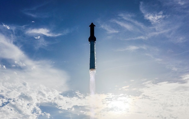 Фото для новини:SpaceX планує запускати у космос по 10 тисяч супутників щороку