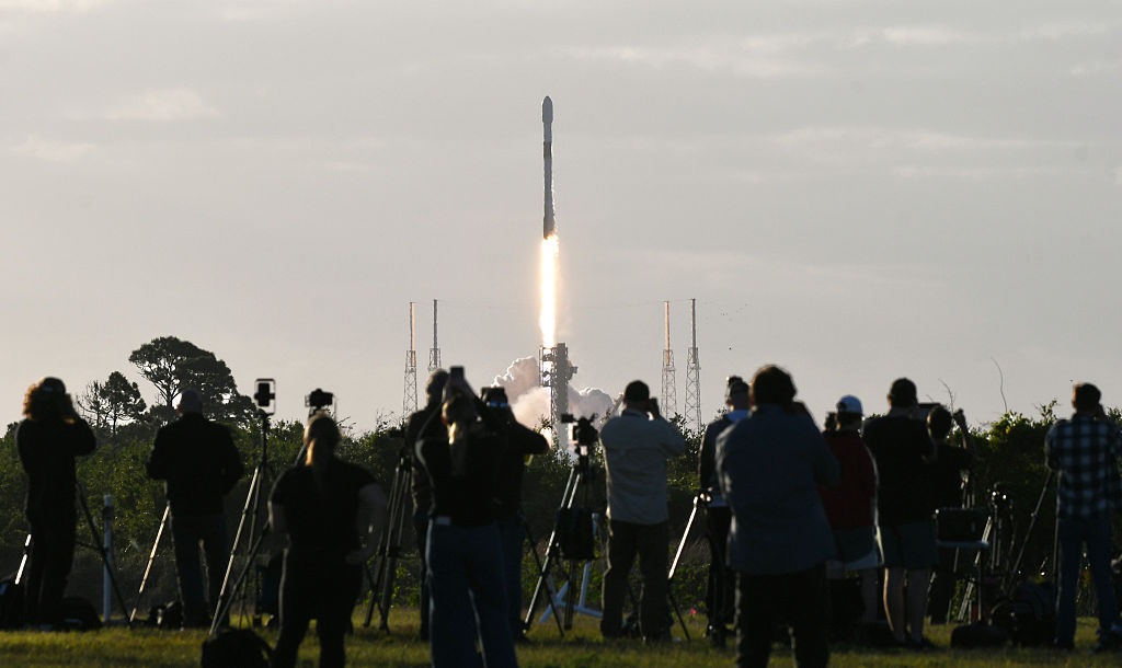 Фото для новини:SpaceX запустила південнокорейський супутник замість Росії