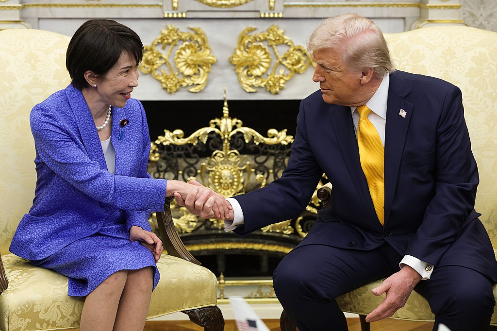 Фото для новини:Трамп став на захист прем&rsquo;єрки Японії перед Сі - ЗМІ