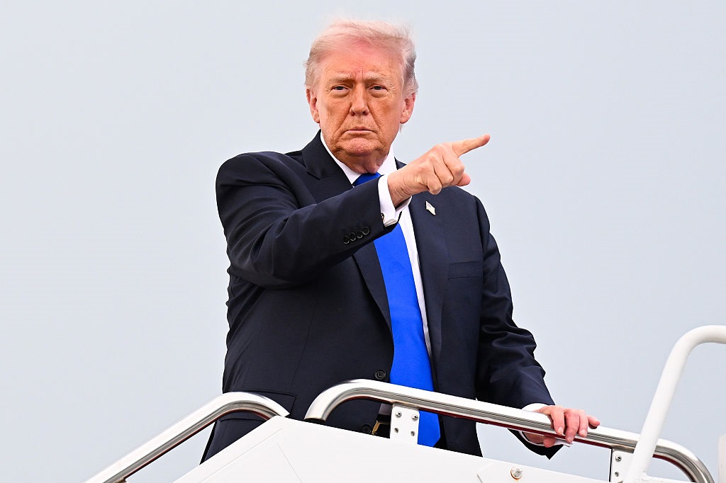 Фото для новини:Трамп запровадив нові санкції проти Куби