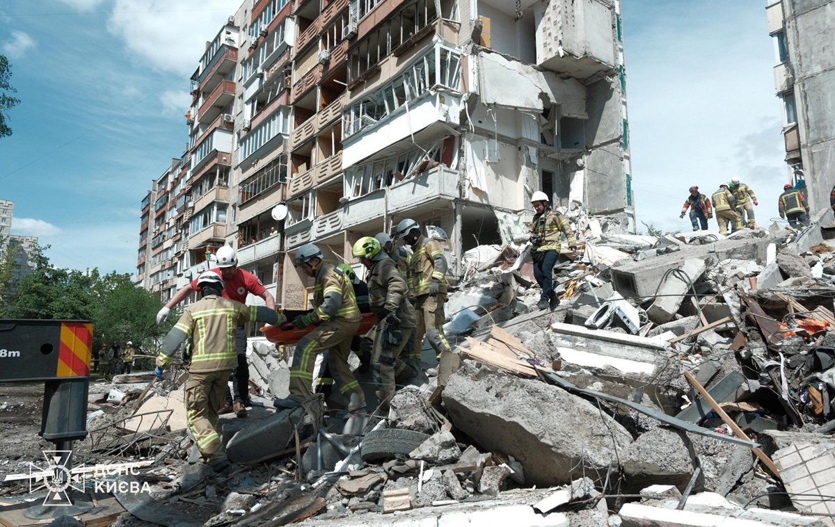 Фото для новини:У Києві кількість жертв атаки Росії зросла до семи
