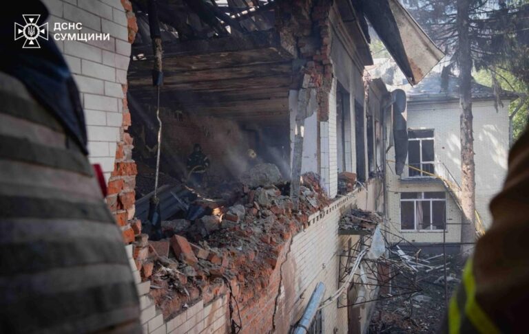 Фото для новини:У Сумах зросла кількість жертв атаки на дитсадок