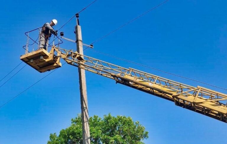 Фото для новини:Укренерго назвало п&rsquo;ять областей з відключеннями