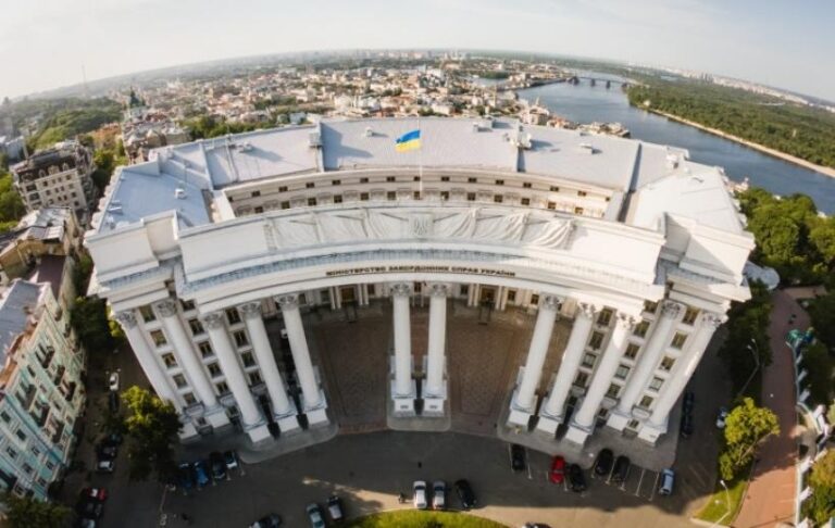 Фото для новини:В МЗС відрегаували на погрозу Росії новою атакою