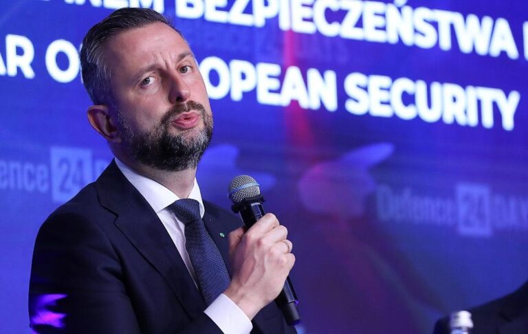 Фото для новини:В Польщі відреагували на "скасування передислокації" військових США