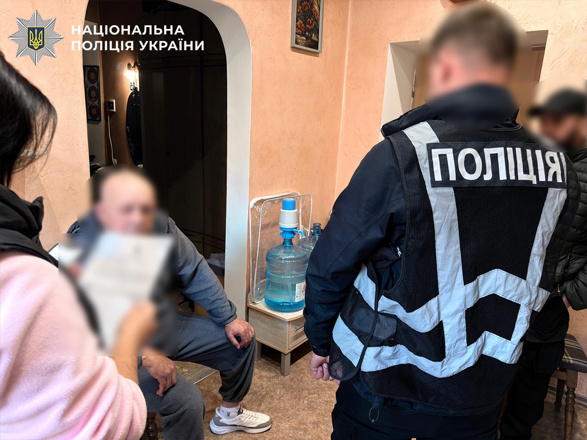 Фото для новини:Викрито шахраїв, які полювали на виплати полеглих військових