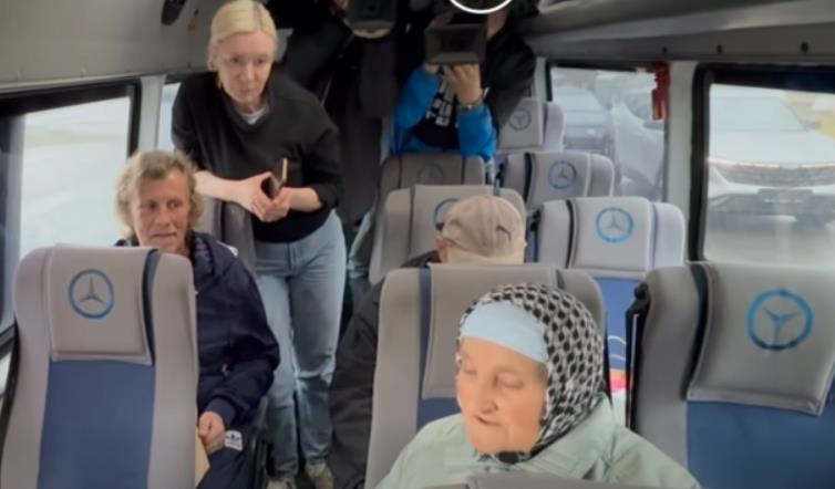 Фото для новини:З полону Росії повернули чотирьох цивільних жителів Сумщини