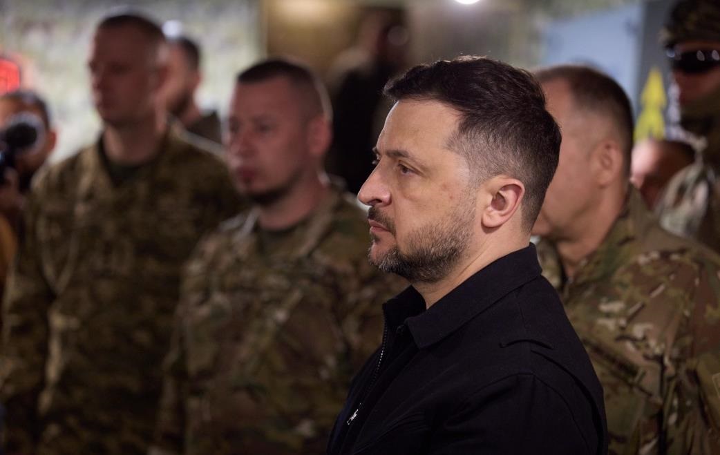 Фото для новини:Зеленський прибув на південний фронт