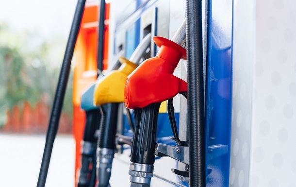 Фото для новини:Жителі Рязані скаржаться на дефіцит бензину після зупинки НПЗ