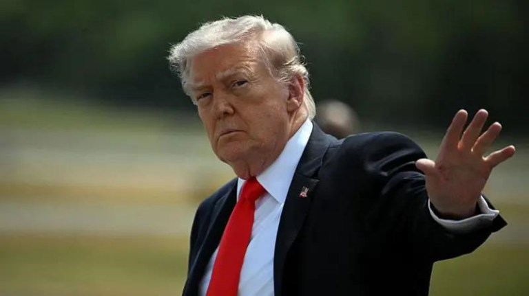Фото для новини:Битва заголовків: що Україна, РФ та Іран піднесли Трампу на ювілей