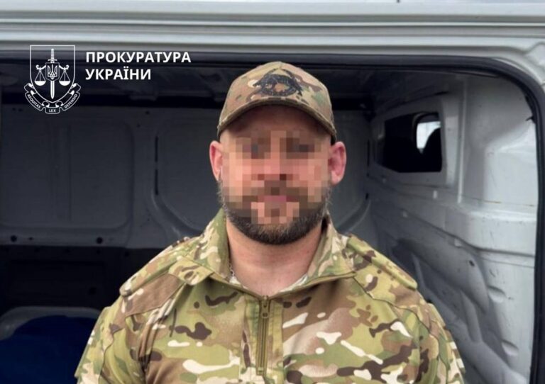 Фото для новини:Боєць ЗСУ за $20 тис. продавав маршрути ухилянтам