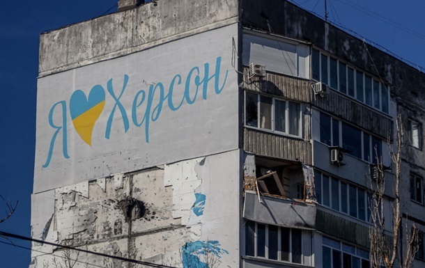 Фото для новини:Через російський обстріл у Херсоні загинув чоловік, є поранені