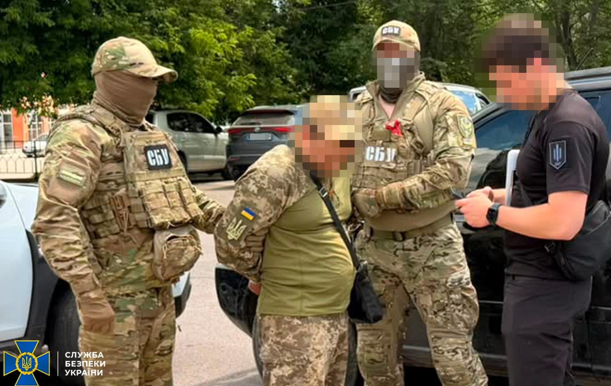 Фото для новини:Фейкові ліцеї та артисти: ліквідовано ще 11 ухилянтських схем
