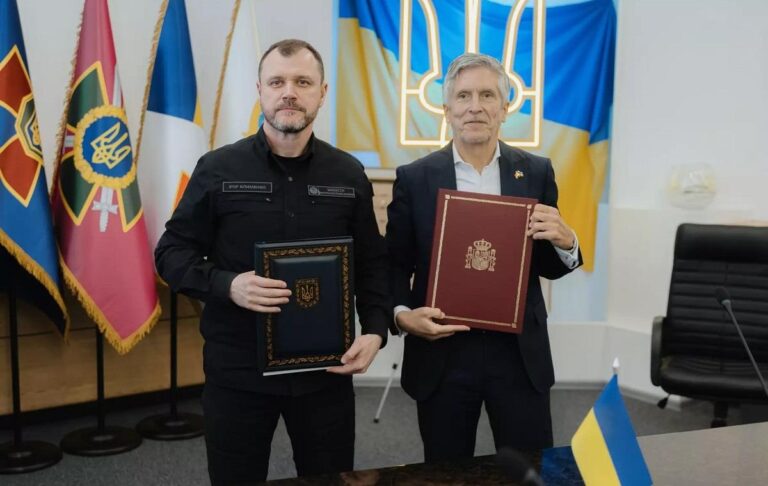 Фото для новини:Київ і Мадрид домовились про депортацію українців