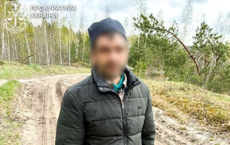 Фото для новини:На Рівненщині вітчим ґвалтував малолітню падчерку