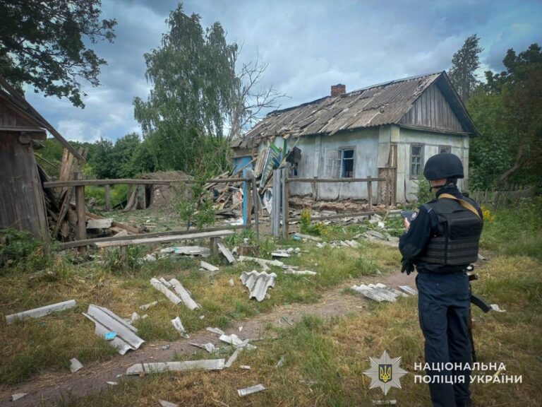 Фото для новини:На Сумщині Росія понівечила будинки, є постраждалі