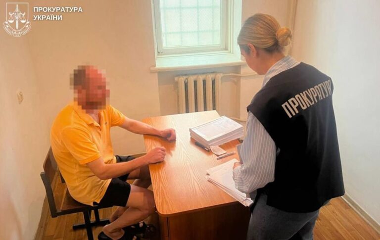 Фото для новини:На Вінниччині 14-річна дівчинка завагітніла після ґвалтувань вітчимом