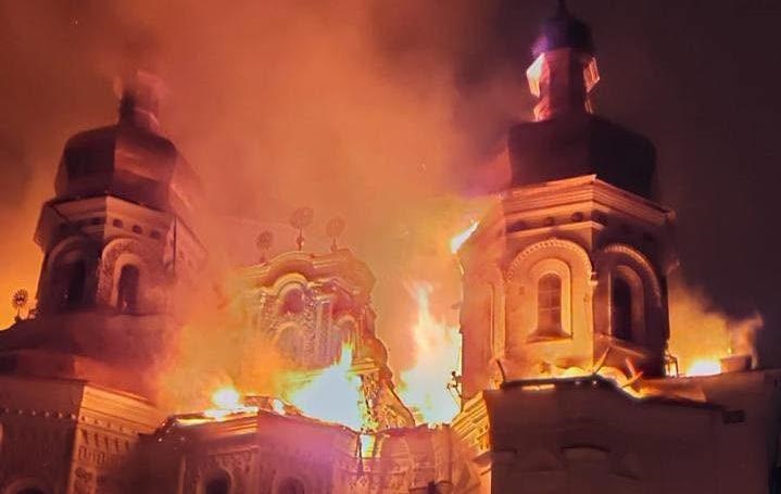 Фото для новини:Пожежа у Лаврі: у ПЦУ зробили заяву