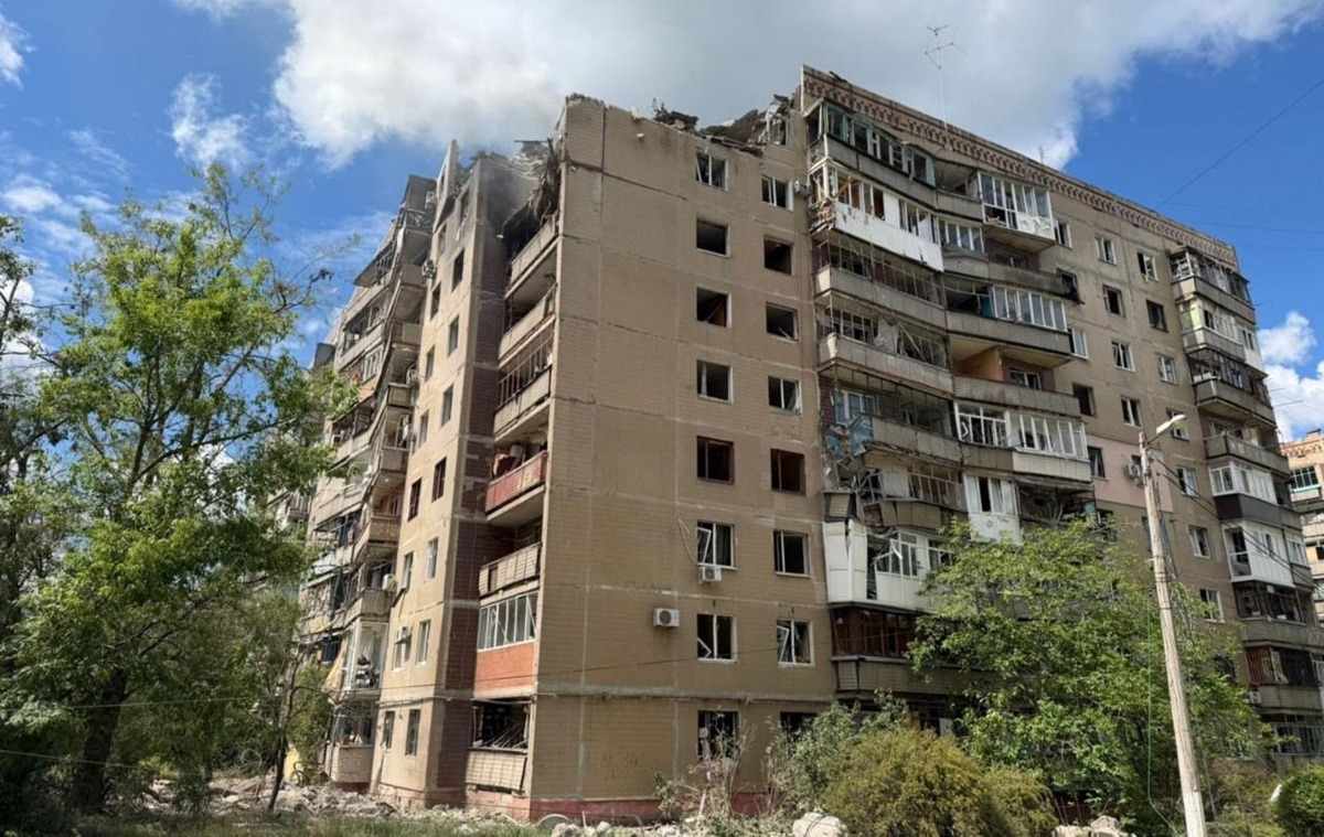 Фото для новини:Росіяни скинули бомби на Дружківку, є поранені