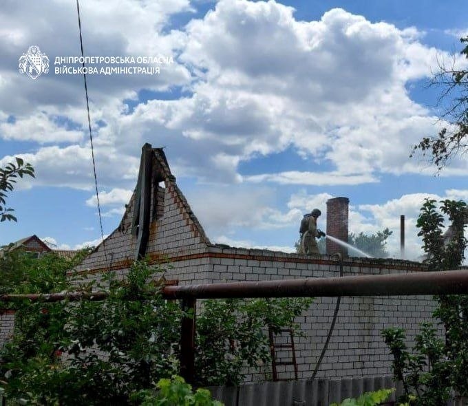Фото для новини:Росіяни вдарили по Нікопольщині, серед поранених дворічна дитина