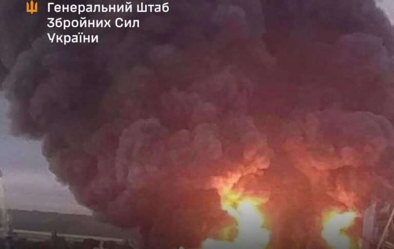 Фото для новини:Сили оборони уразили Тюменський НПЗ