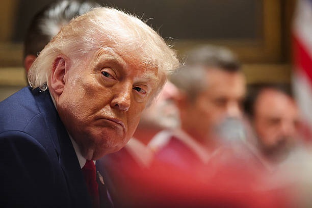 Фото для новини:Трамп радився з нацбезпекою щодо ударів по Ірану