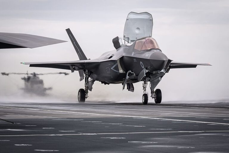 Фото для новини:Туреччина розглядає продаж російських С-400 заради F-35 - ЗМІ