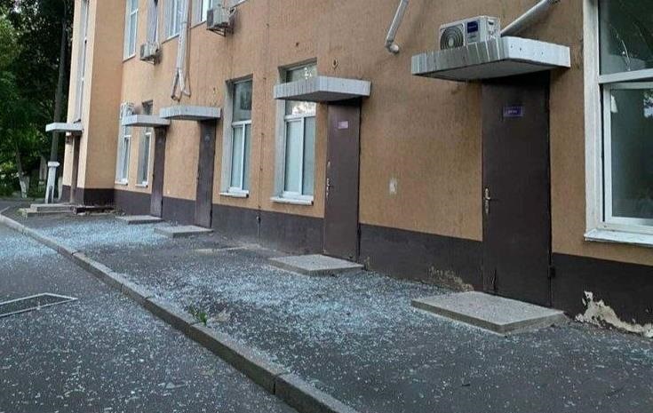 Фото для новини:У Києві пошкоджено п'ять медзакладів через атаку РФ
