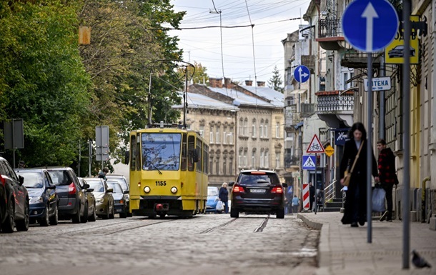 Фото для новини:У Львові штрафують перевізників без кондиціонерів