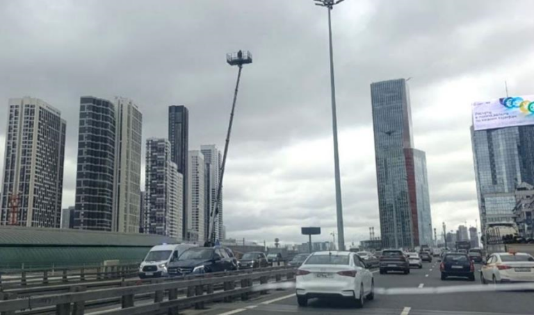 Фото для новини:У Москві з'являються вишки з військовими для відстрілу дронів