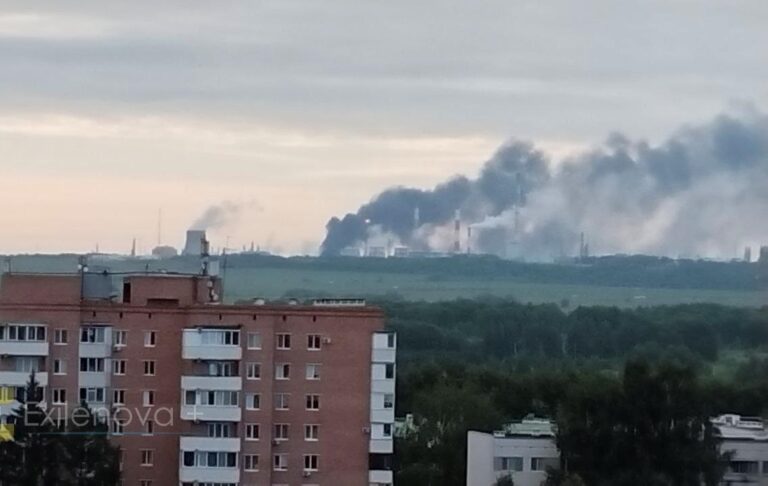 Фото для новини:У Росії уражено стратегічні заводи - Генштаб