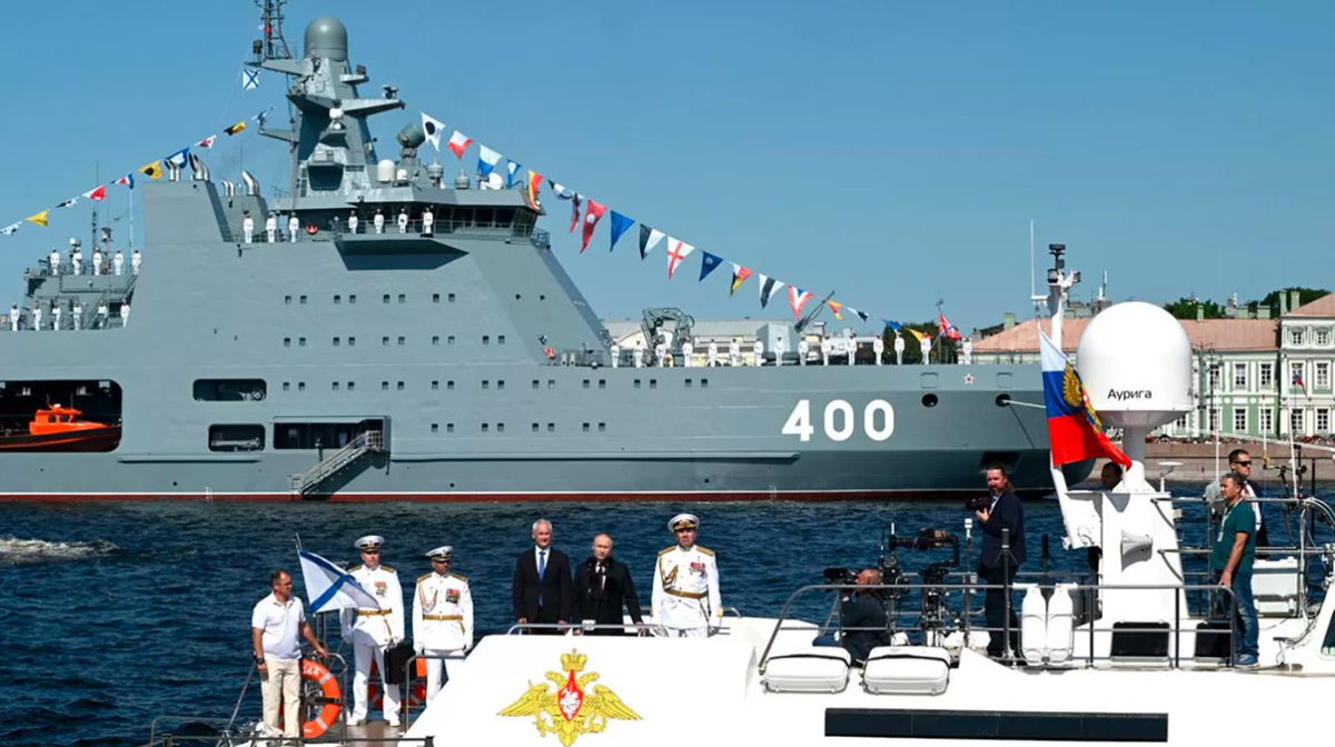 Фото для новини:У Росії вдруге поспіль скасували військово-морський парад у Петербурзі