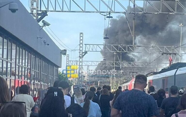 Фото для новини:У Санкт-Петербурзі після вибуху горить оборонний завод