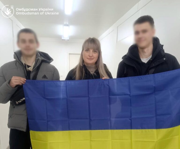 Фото для новини:Україна з березня повернула з окупації десятьох українців