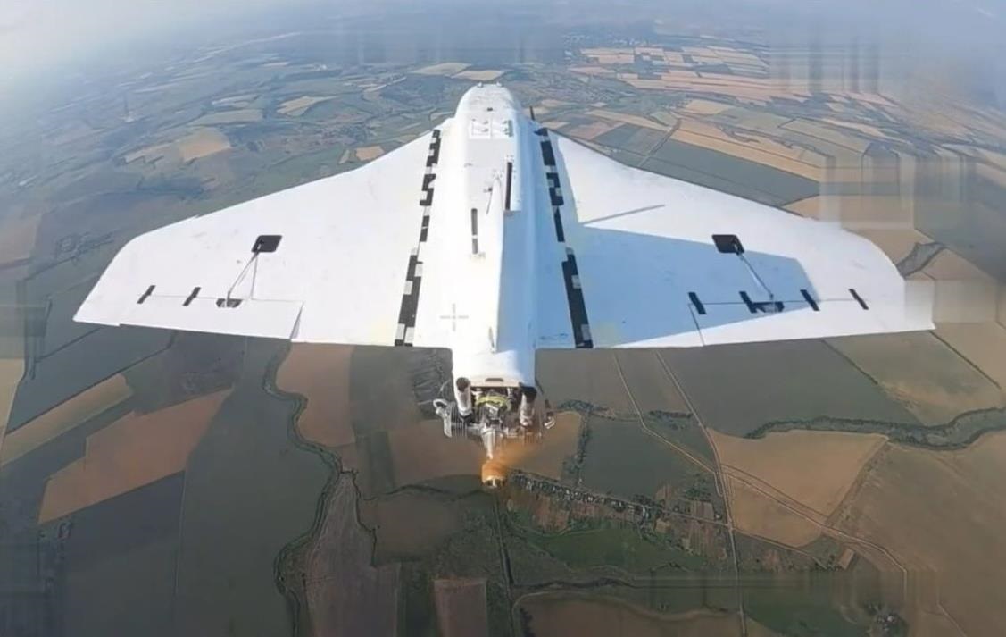 Фото для новини:Військовий збив російський дрон Гербера з автомата