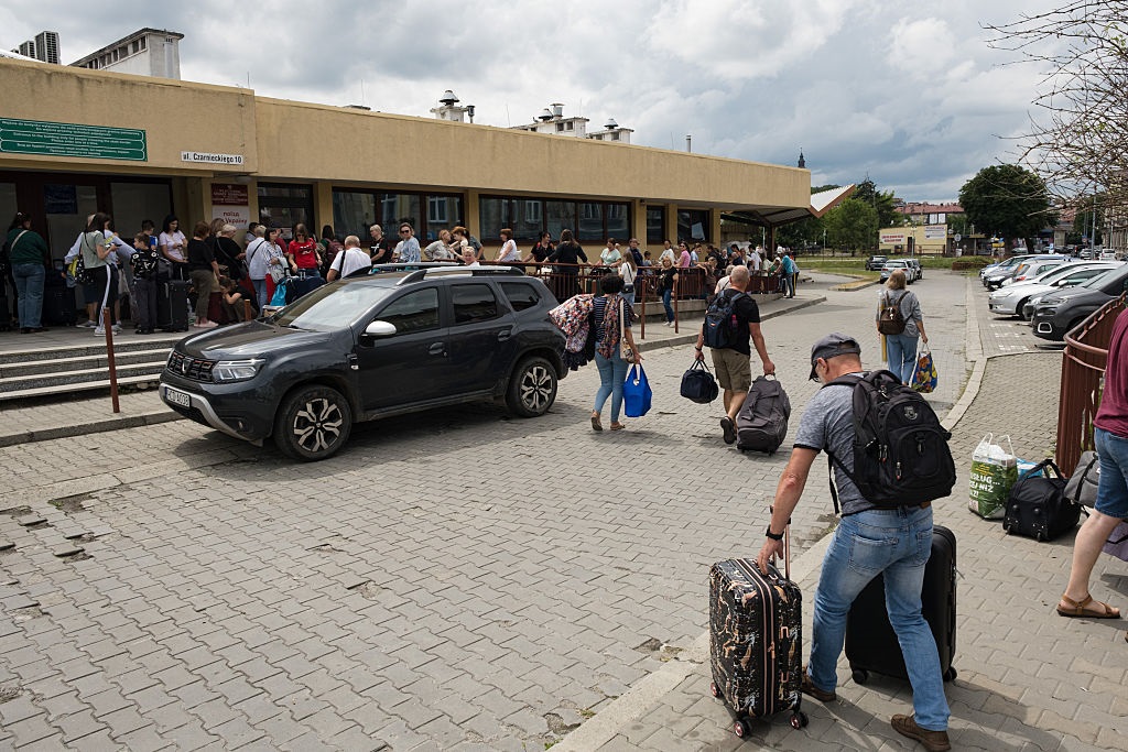 Фото для новини:ЄС без українських чоловіків: які є пропозиції